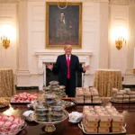 ۳۱۸ هزار دلار برای ملاقات با رئیس جمهور! تبدیل ۳۰۰ هزار FARTCOIN به TRUMP